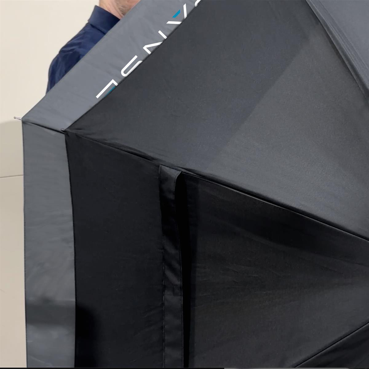 Umbra - Expanse Umbrella - Image 6