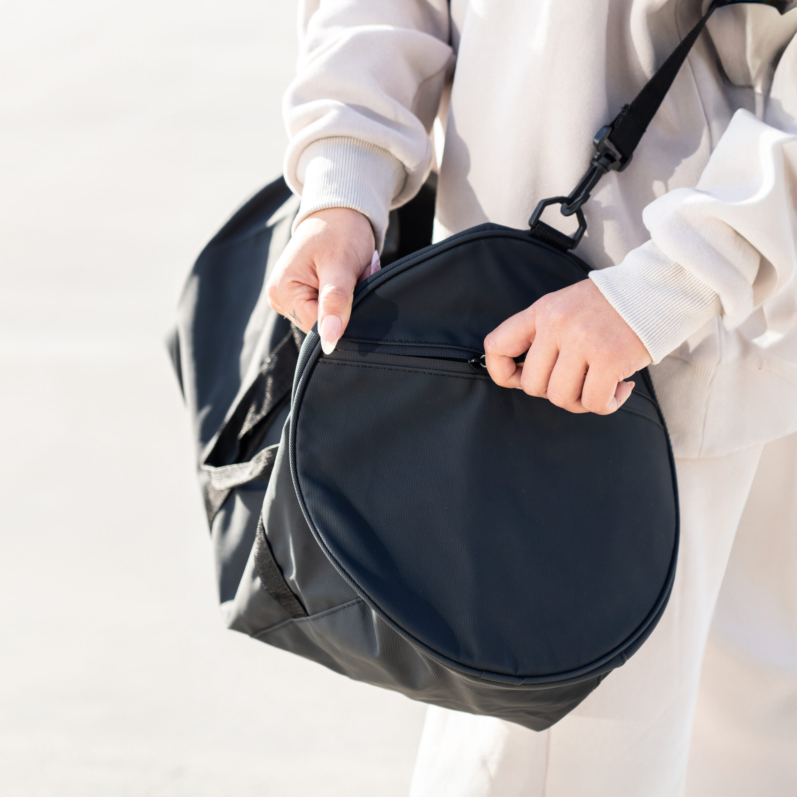 Dusty RPET Duffle Bag - Image 8