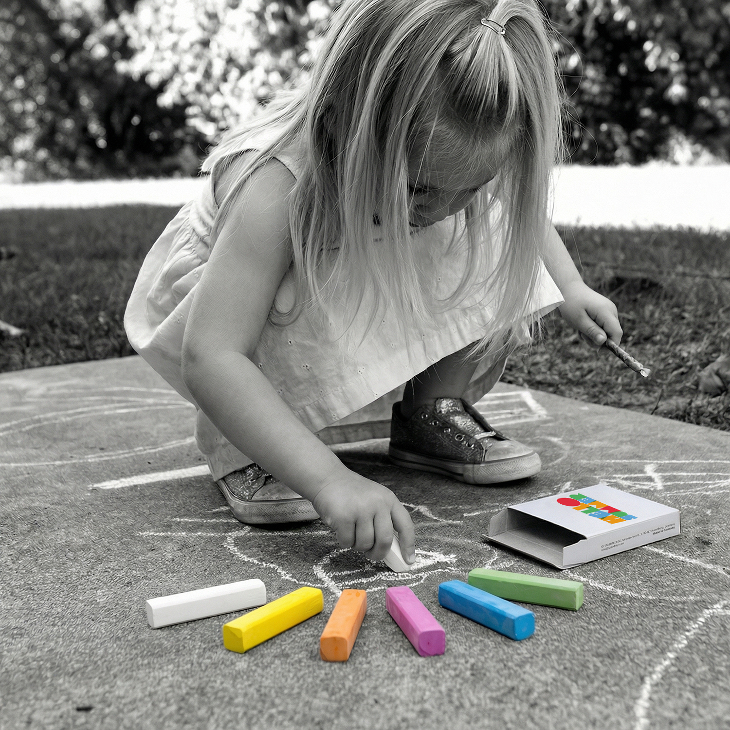 STAEDTLER Assorted Sidewalk Chalk Set - Image 2