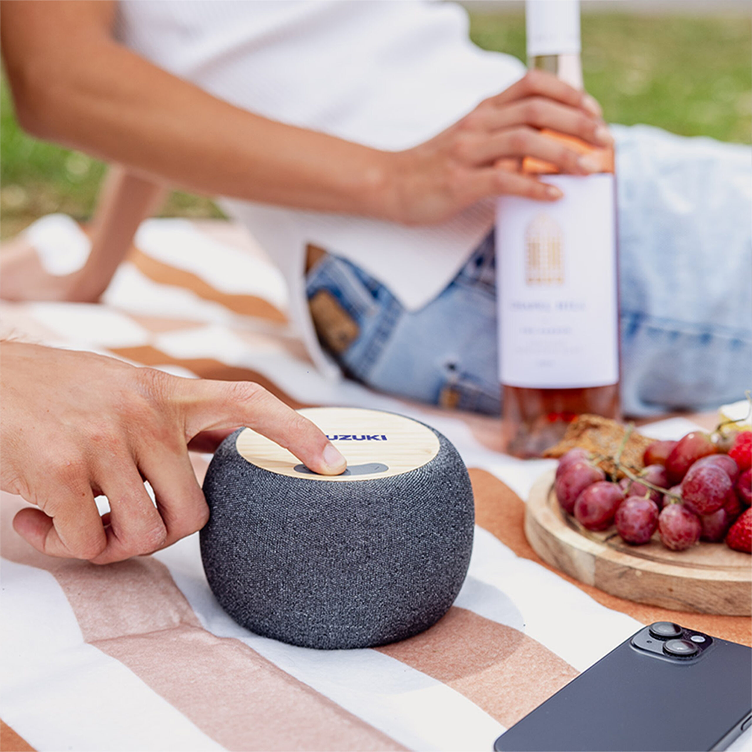Boomer Bamboo Wireless Speaker - Image 7