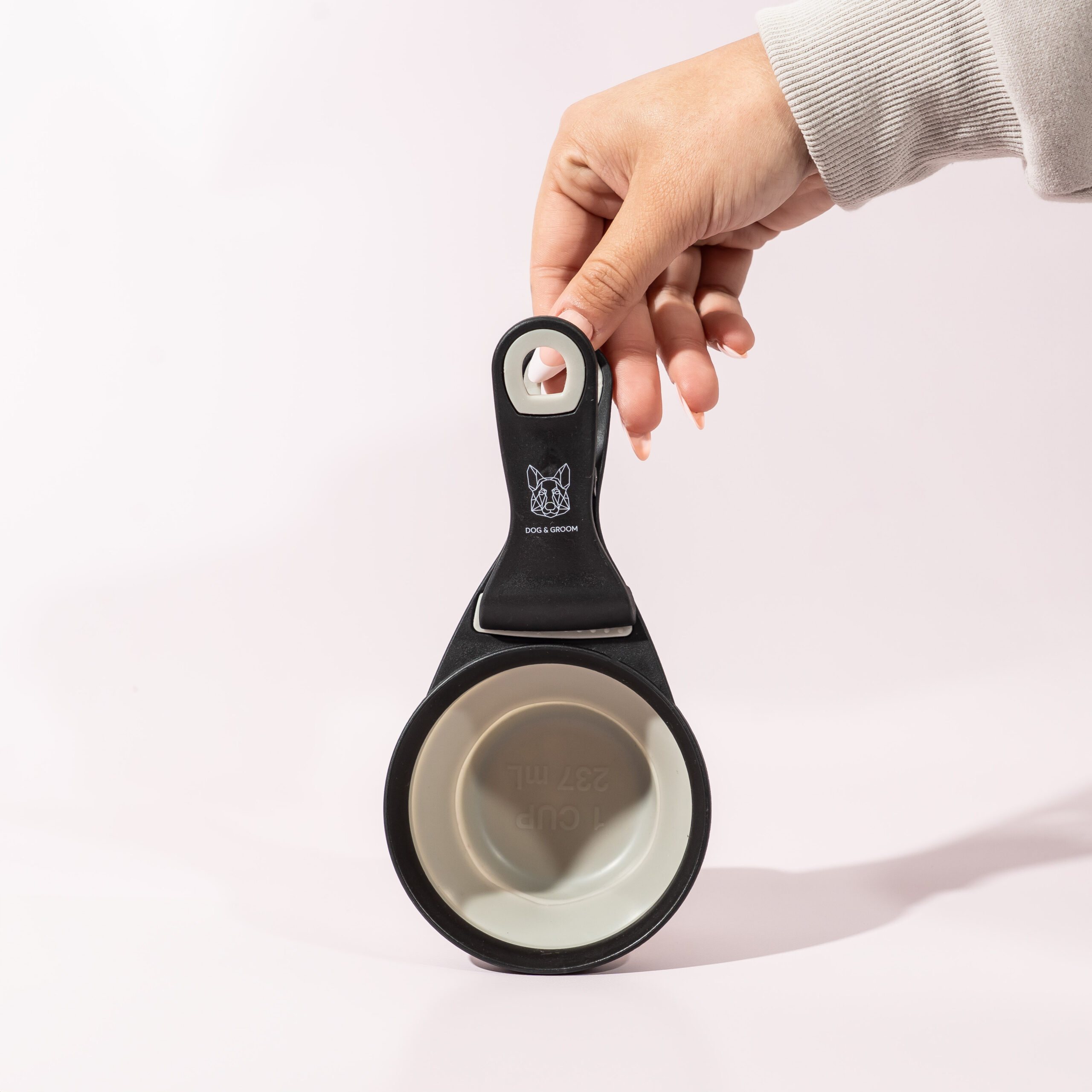 Collapsible Silicone Pet Food Scoop & Bag Clip - Image 3