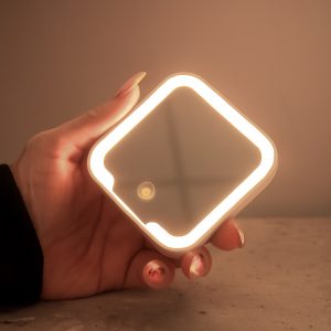 Glow Compact Mirror with LED